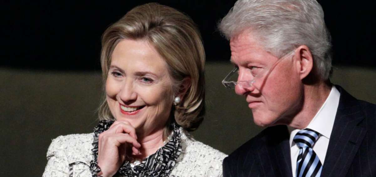La publicaci&oacute;n del libro se hace en medio de la campa&ntilde;a electoral. Hillary Clinton lidera la postulaci&oacute;n  de candidatura a la presidencia del partido dem&oacute;crata en EE.UU.