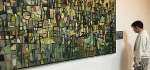 En gran formato se encuentra la obra Libertad, de Humberto Mor&eacute;, ganadora del sal&oacute;n en 1962.