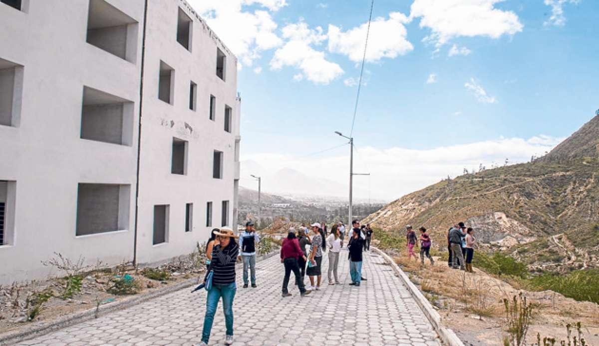 La urbanizaci&oacute;n Ciudad Bicentenario, ubicada en la parroquia Pomasqui, ha afrontado problemas para su terminaci&oacute;n y poblamiento. Foto: Archivo/El Tel&eacute;grafo