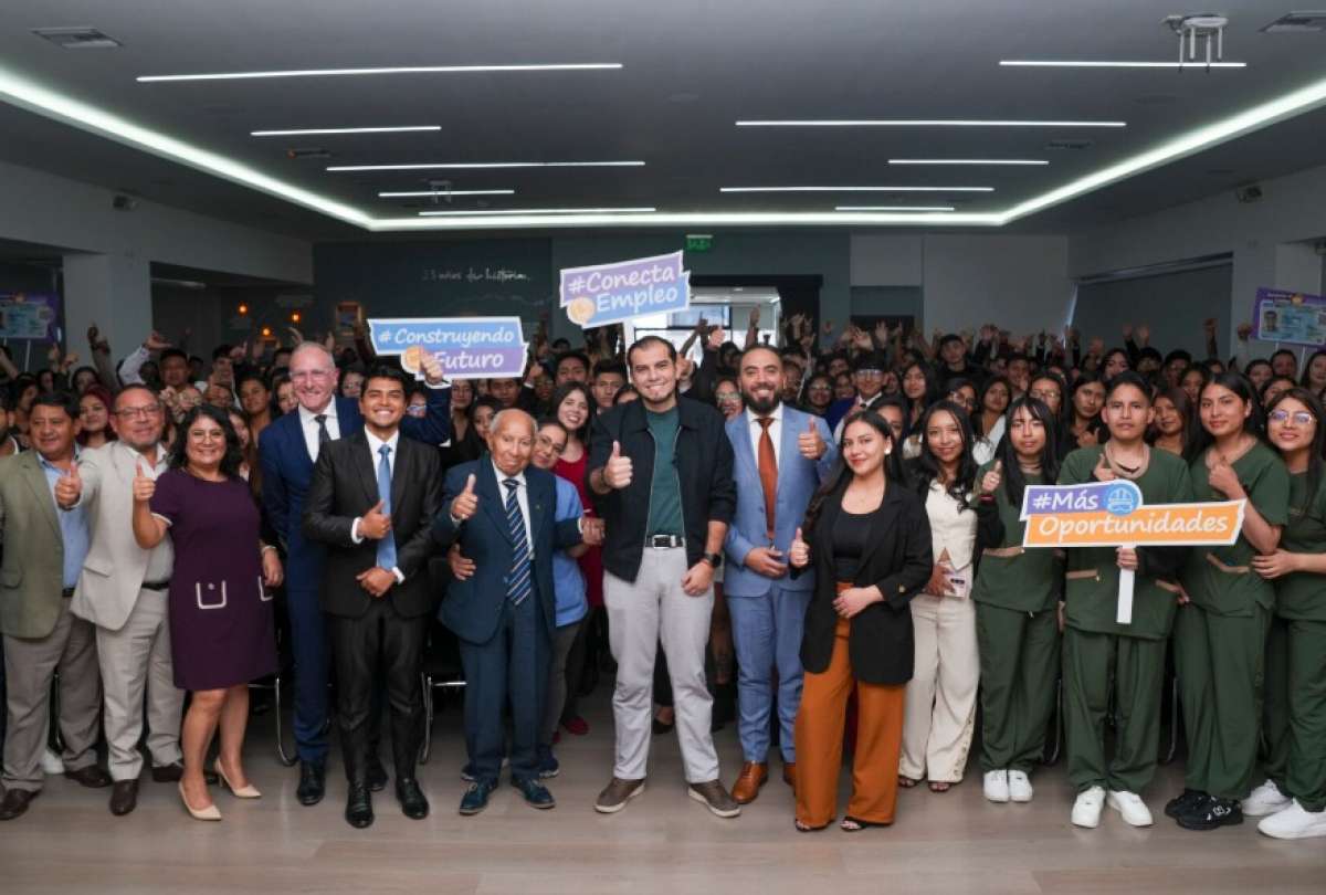 Durante su intervenci&oacute;n, el ministro sostuvo que el pa&iacute;s necesita conectar formaci&oacute;n acad&eacute;mica con las nuevas demandas del mercado laboral
