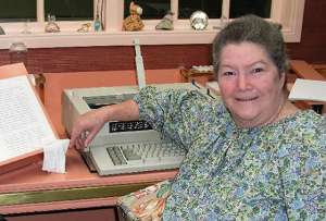 Muere Colleen McCullough, la autora de El p&aacute;jaro espino