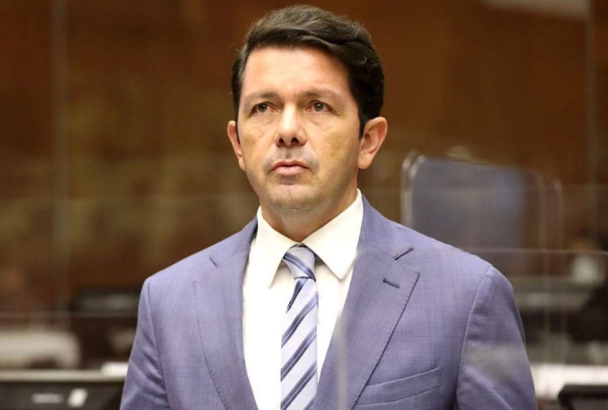 Francisco Jiménez renuncia como Ministro de Gobierno