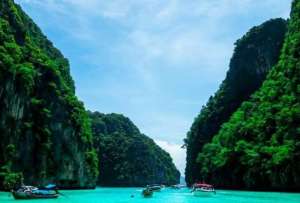 La isla Phuket es uno de los principales atractivos de Tailandia.