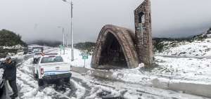 La nieve provoc&oacute; cierre de v&iacute;a Papallacta-Pifo