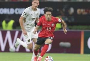Corea del Sur remont&oacute; ante Rep&uacute;blica Checa y se llev&oacute; tres puntos clave en su debut mundialista, tras un partido que cambi&oacute; de rumbo en la segunda mitad.