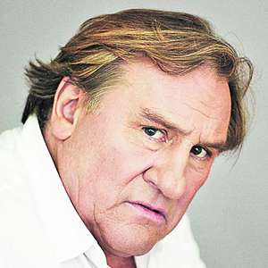 Gerard Depardieu reconoce que bebe 14 botellas de vino todos los d&iacute;as