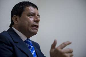 Jorge Calder&oacute;n, Federaci&oacute;n Nacional de Operadoras de Taxis del Ecuador, reiter&oacute; su apoyo al proceso que cumple el Gobierno sobre el Di&aacute;logo Nacional. Foto: Marco Salgado / EL TEL&Eacute;GRAFO