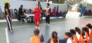 Durante dos d&iacute;as los alumnos presentaron sus historias ante los m&aacute;s peque&ntilde;os. Todos los di&aacute;logos fueron en ingl&eacute;s.
