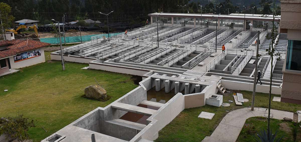 La planta de agua potable est&aacute; situada en el norte de Cuenca, los trabajos de ampliaci&oacute;n y reconstrucci&oacute;n comenzaron en marzo de 2017.