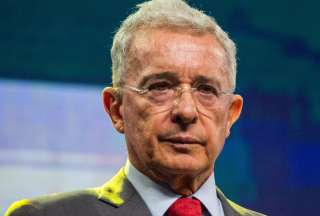 Una jueza declaró culpable al expresidente Álvaro Uribe por el delito de soborno. La sentencia se dio la tarde de este lunes.