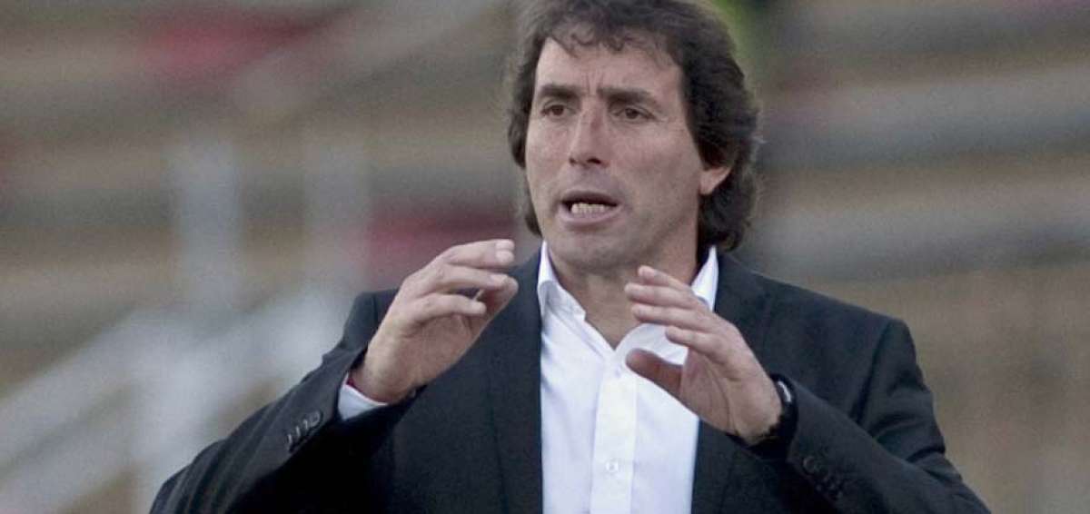 Guillermo Almada utiliz&oacute; a nueve jugadores en la zona defensiva durante 2016