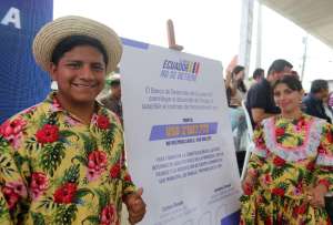El Gobierno Nacional suscribió contratos para el desarrollo de cantones de El Oro