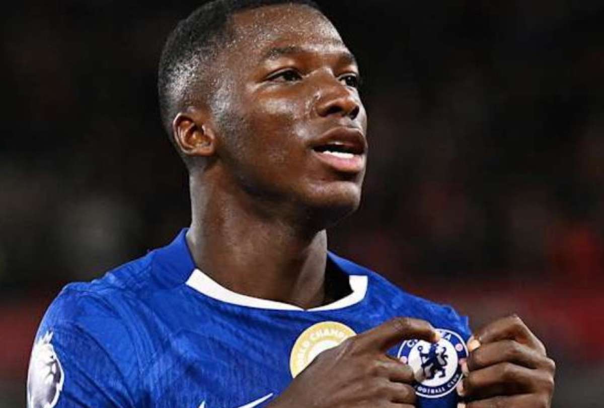 Despidieron al entrenador de Mois&eacute;s Caicedo.