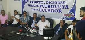 AFE denuncia "contratos dobles" que hizo firmar Clan Juvenil a sus futbolistas
