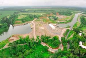 Autoridades realizan un monitoreo constante del embalse. 