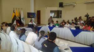 En la cita con los medios, Correa felicit&oacute; la iniciativa &lsquo;Somos Amazon&iacute;a&rsquo;, donde las autoridades locales expresaron su confianza en la necesidad de seguir utilizando de manera responsable los recursos naturales como parte fundamental del desarrollo.