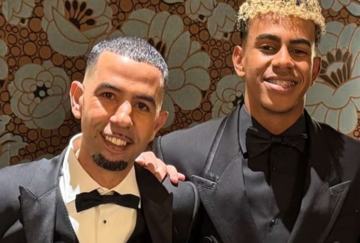 Mounir Nasraoui (izquierda) generó polémica en redes