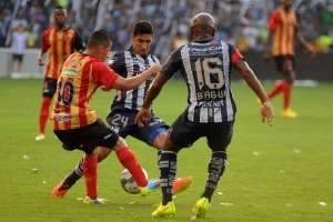Bag&uuml;&iacute; renueva con Emelec