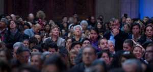 El envejecimiento es una experiencia individual, depende del estilo de vida que cada persona haya tenido de ni&ntilde;o, adolescente, joven y adulto. Lo que se vuelve com&uacute;n para las personas adultas mayores es la necesidad de contar con servicios y atenci&oacute;n especializados.