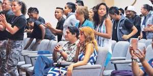 Aunque les resulta complejo adaptarse, muchos universitarios se quedan viviendo en Guayaquil.
