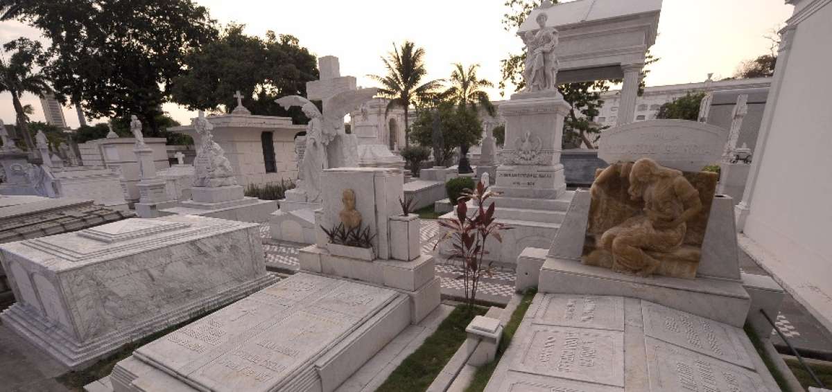 Por su valor hist&oacute;rico, art&iacute;stico y simb&oacute;lico, 153 bienes funerarios ubicados entre la puerta 2 y la 5 fueron declarados Patrimonio Cultural del Estado ecuatoriano.