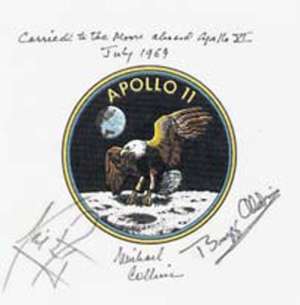 El emblema vendido estaba autografiado por los 3 tripulantes del Apolo XI.