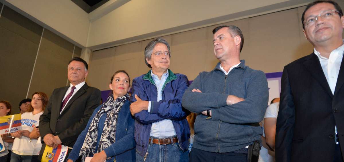 Periodista argentina fue amedrentada en acto de Lasso