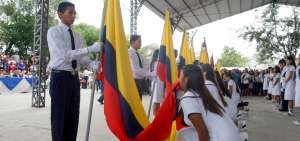 M&aacute;s de 280 mil estudiantes juran la Bandera