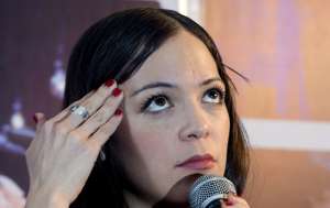   Natalia Lafourcade se siente contenta por &eacute;xito de su &uacute;ltimo disco