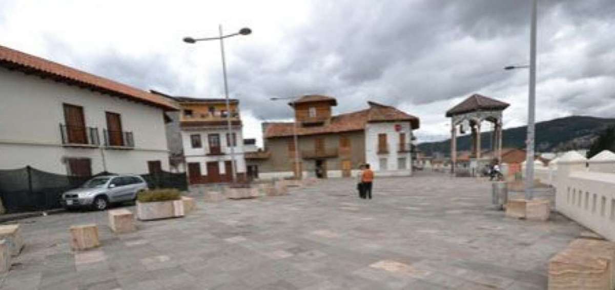 Este fue el primer barrio de Cuenca. Naci&oacute; a la orilla del r&iacute;o Tomebamba, en el sector por donde es m&aacute;s f&aacute;cil cruzar el tradicional cauce.