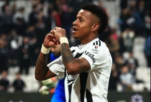 Keny Arroyo anotó su primer tanto en el fútbol turco con el Besiktas.