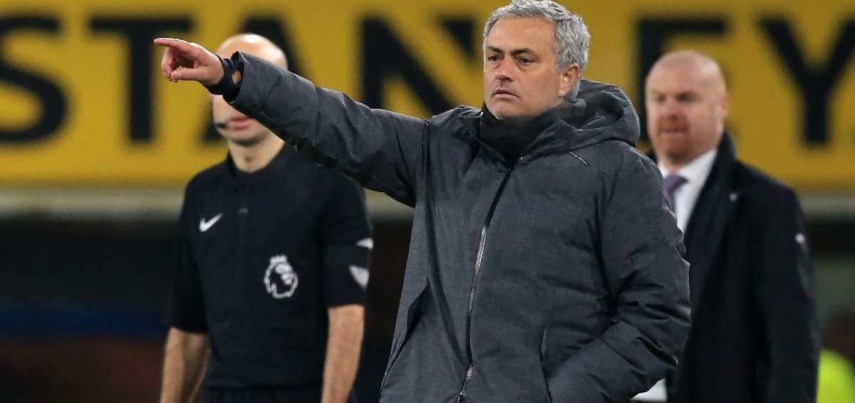 Mourinho califica a Alexis S&aacute;nchez como uno de los mejores delanteros del mundo