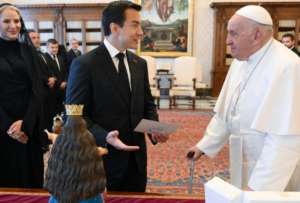 El presidente Noboa se reunió con el papa Francisco el 13 de mayo de 2024.