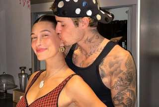 La modelo Hailey Bieber fue captada dos veces en el mismo día sin su sortija, intensificando las especulaciones sobre una posible separación de Justin Bieber. 