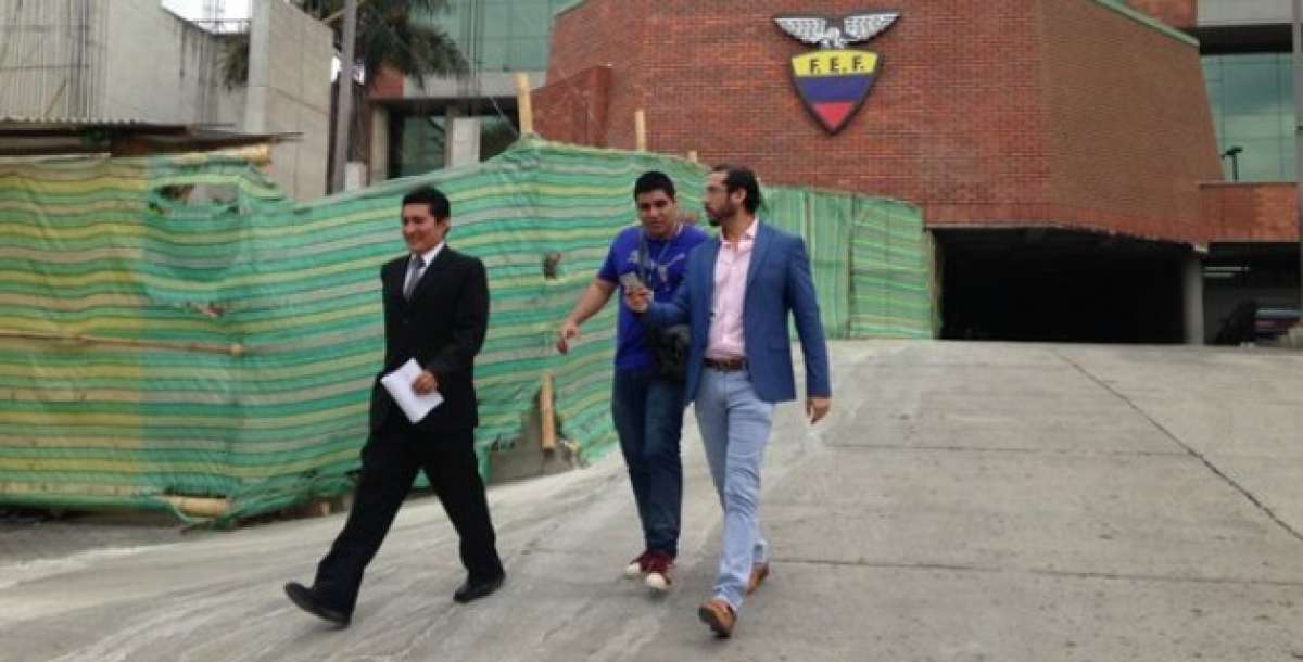 Titular de la FEF, detenido y suspendido por 90 d&iacute;as