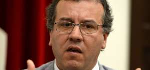 Rodrigo Navia Carvallo. Miembro del Consejo Superior de la Pontificia Universidad Cat&oacute;lica de Valpara&iacute;so. PhD en Econom&iacute;a y experto en pol&iacute;tica.
