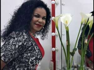 Eva Ayll&oacute;n comparti&oacute; escenario con tenor peruano