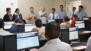 325 estudiantes rinden examen complexivo en Universidad Guayaquil