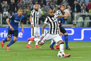 Vidal, pieza clave en el equipo de Tur&iacute;n y en su selecci&oacute;n, admiti&oacute; que para Chile la Copa "es una responsabilidad porque se juega de local.