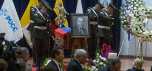 En el auditorio de la Universidad Cat&oacute;lica del Ecuador, en Quito, se llev&oacute; a cabo el velorio de Julio C&eacute;sar Trujillo.