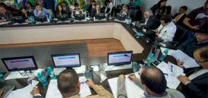 Veintid&oacute;s representantes de los gobiernos provinciales se reunieron para pulir la propuesta que presentaron este lunes 16 de julio al ministro de Econom&iacute;a y Finanzas.