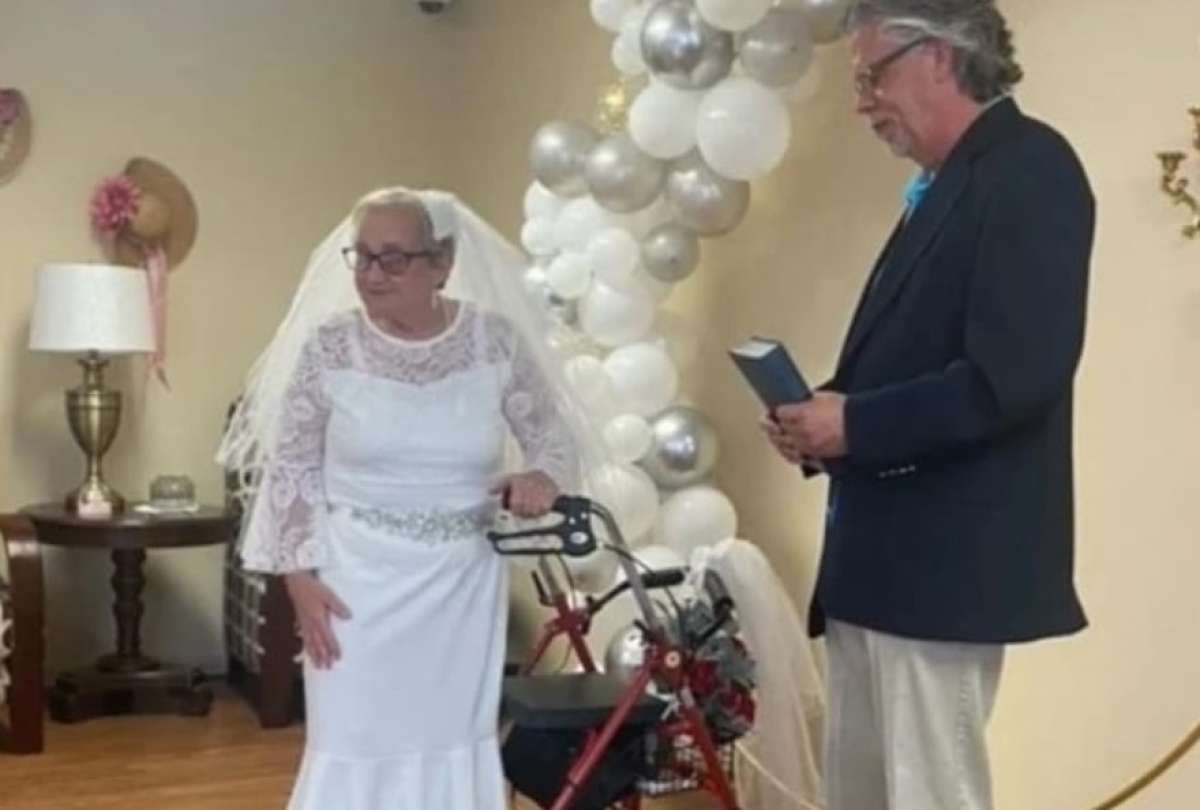 La mujer, de 77 años, disfrutó mucho de su ceremonia