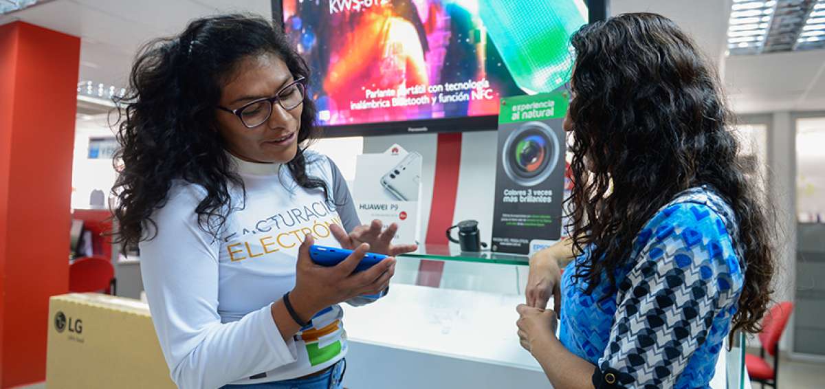 Camila Camacho es una de las bachilleres que despu&eacute;s de sus pr&aacute;cticas se vincular&aacute; a la empresa Intcomex.