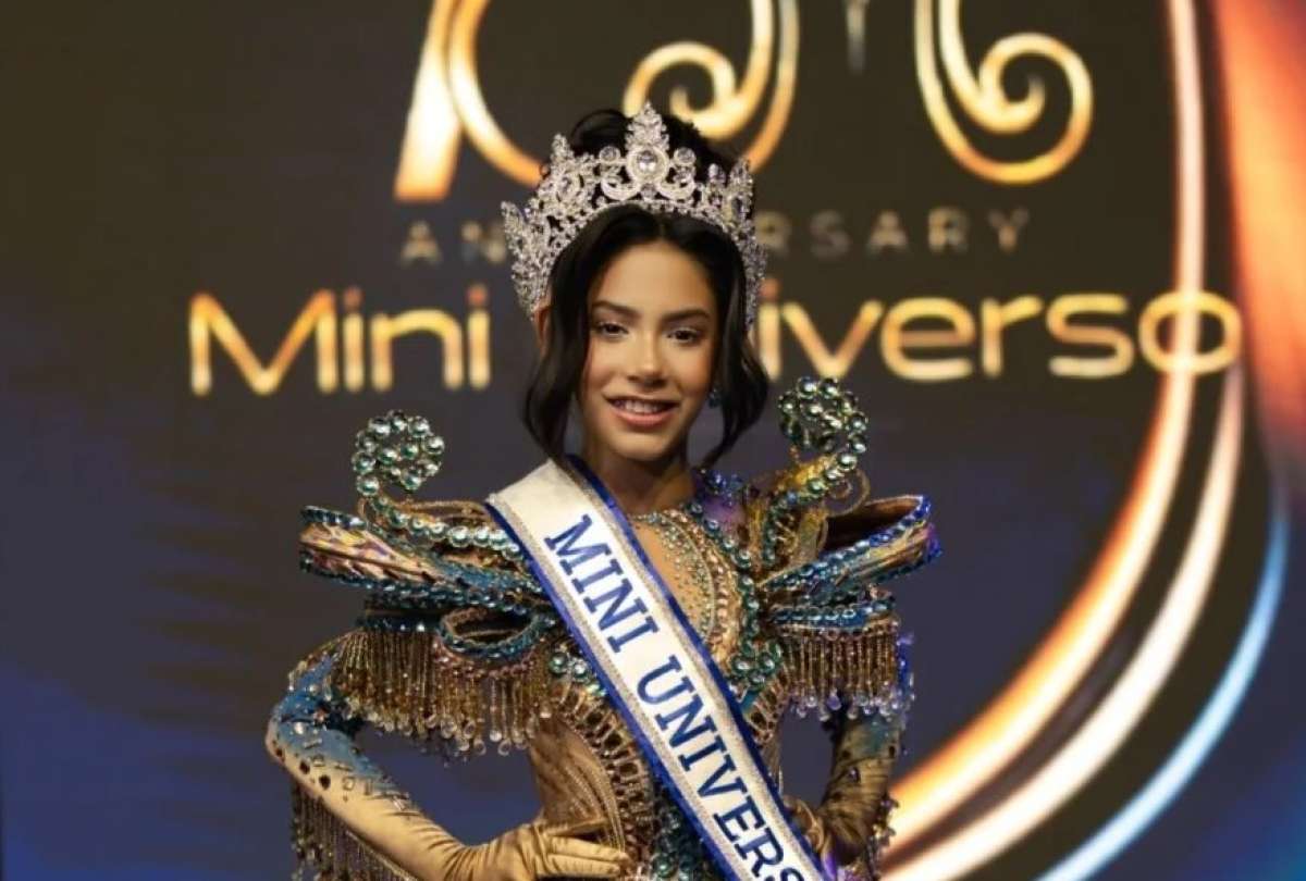 La ni&ntilde;a orense Dom&eacute;nica Mata, de 10 a&ntilde;os, obtuvo la corona de Mini Universo 2026.