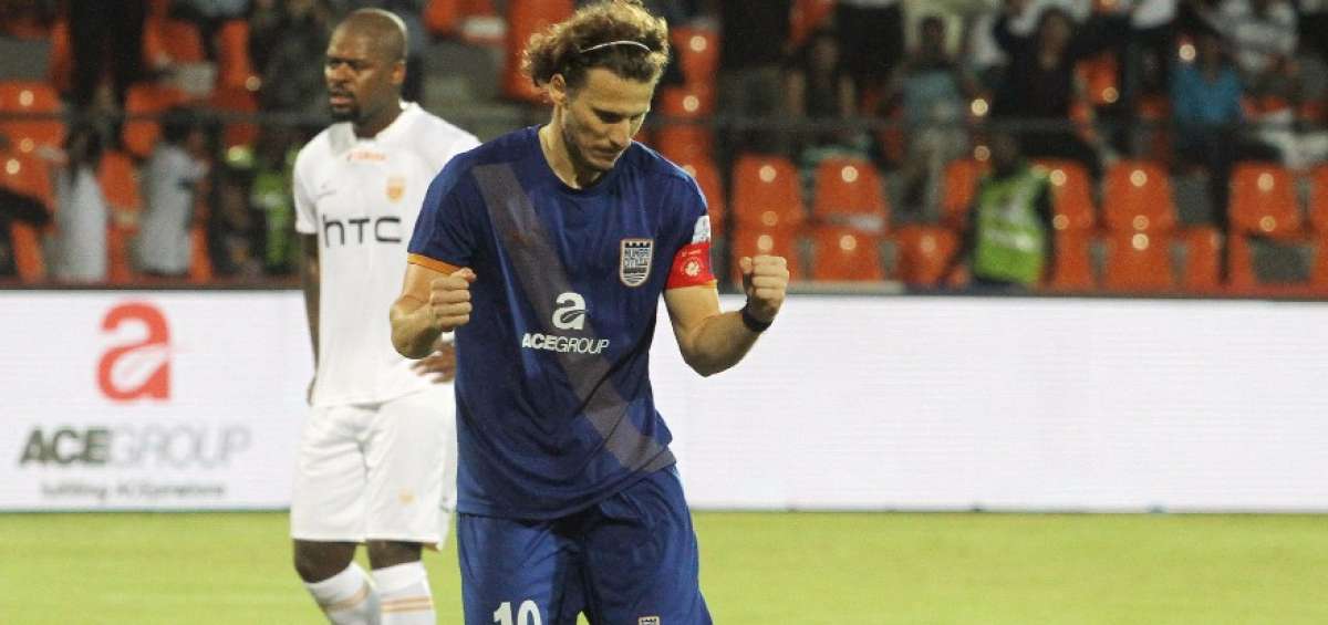 El ex &lsquo;10&rsquo; celeste dijo que tiene la posibilidad de continuar en el Mumbai City de la Superliga india.
