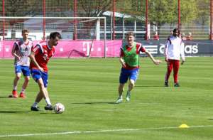 El espa&ntilde;ol Javi Mart&iacute;nez vuelve a los entrenamientos del Bayern 