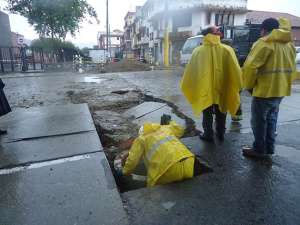Fuertes lluvias en Cuenca destruyen calles