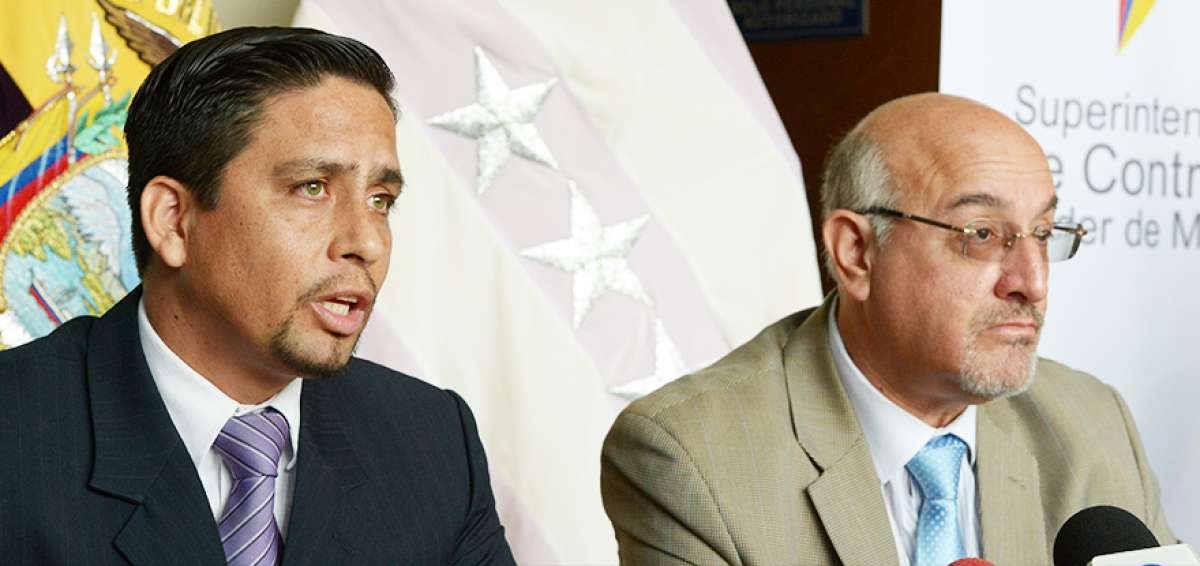 David Segovia, intendente zonal 8 (izq.), y Marcelo Ortega, presidente de la Comisi&oacute;n de Resoluci&oacute;n (der.).