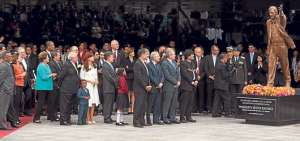 L&iacute;deres de Unasur acogen plan para libre circulaci&oacute;n de sudamericanos (Documento)