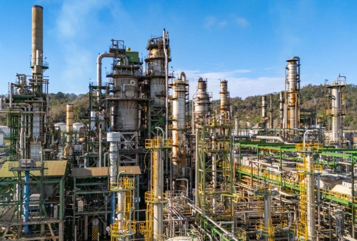 Los trabajos de recuperaci&oacute;n permitieron elevar el procesamiento de crudo de la Refiner&iacute;a Esmeraldas hasta 90.750 barriles diarios.
